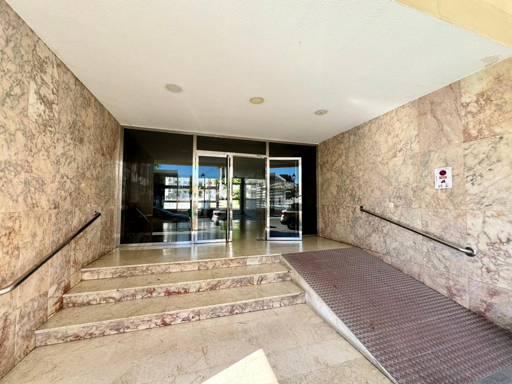 Апартаменты En Carihuela Con Vistas Y Plaza De Garaje, Nucleo Cristal Торремолинос Номер фото